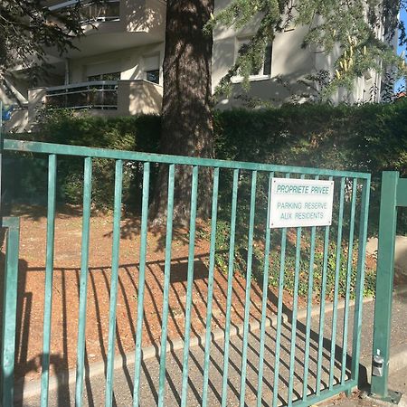 City & Cosy, Lyon Charcot- Wifi - Lave Linge - Balcon - Parking Εξωτερικό φωτογραφία