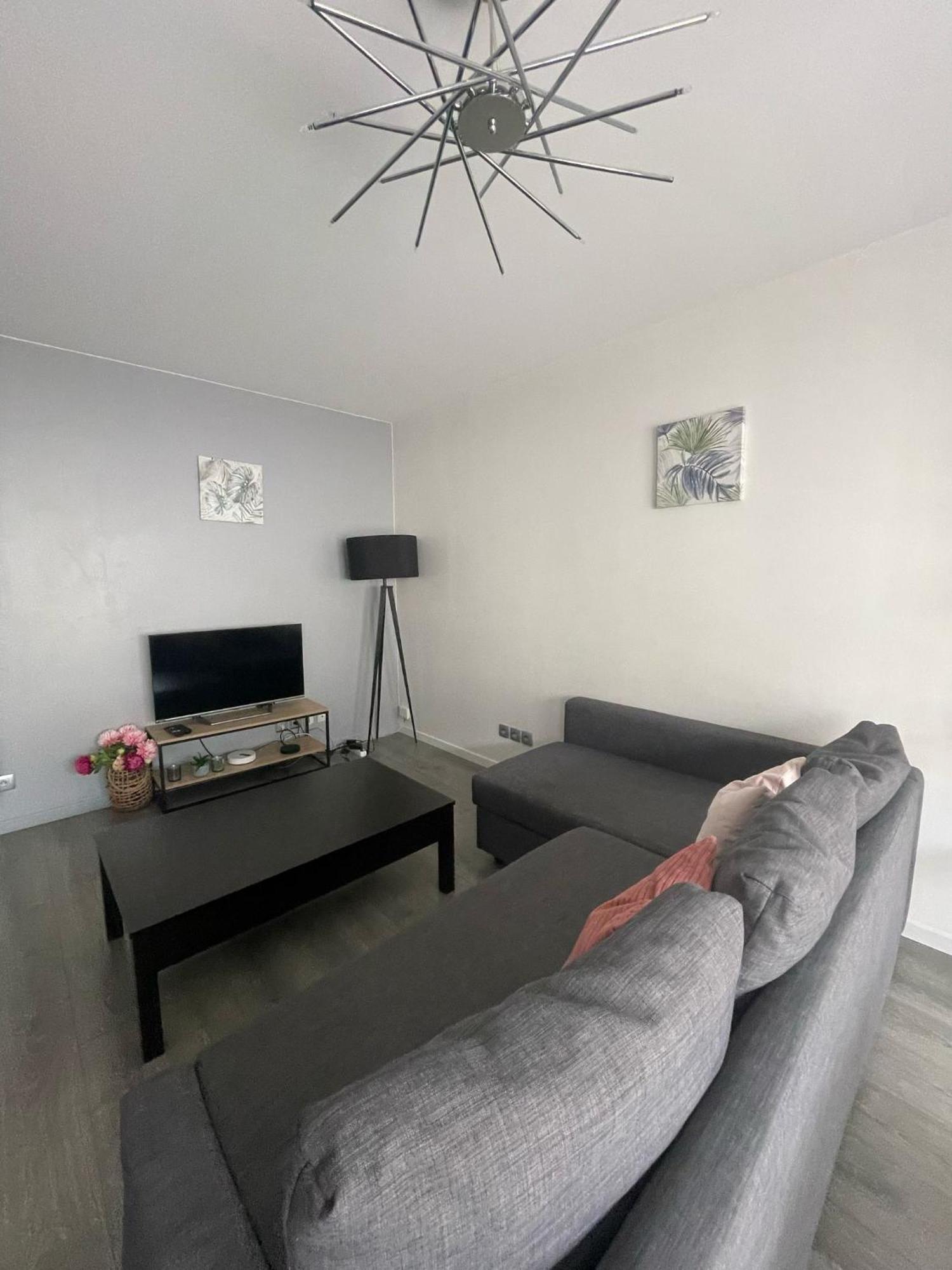 City & Cosy, Lyon Charcot- Wifi - Lave Linge - Balcon - Parking Εξωτερικό φωτογραφία